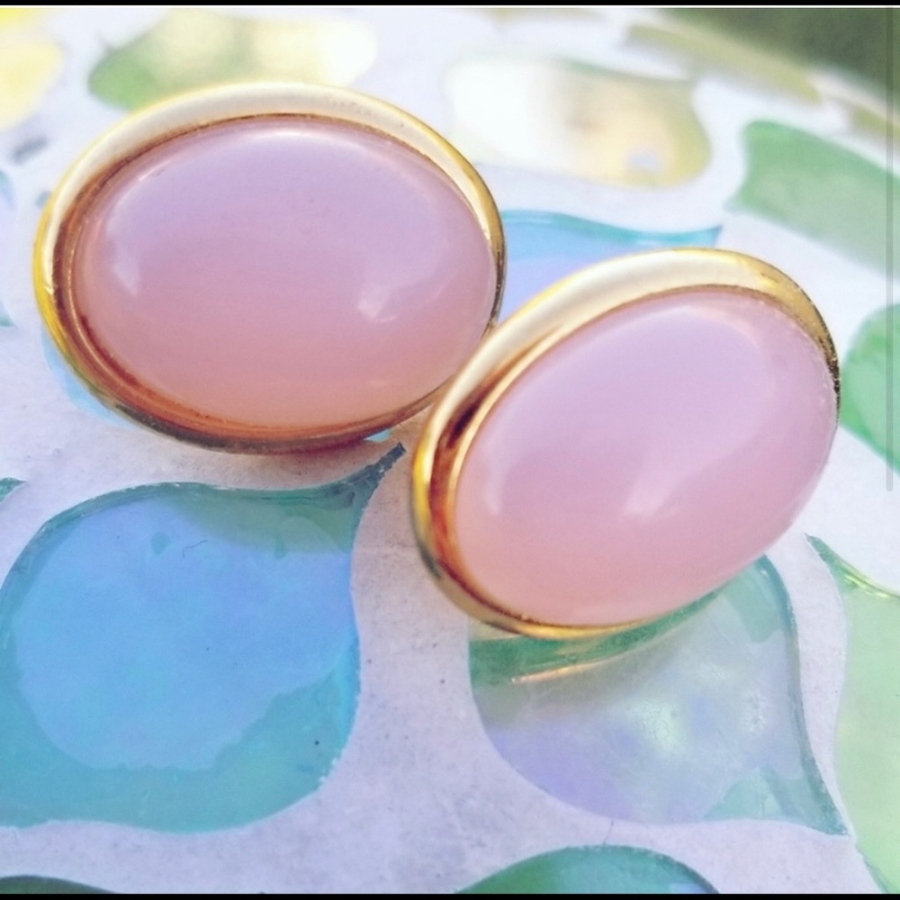 Vintage Trifari pink Rose Quartz Oval Earrings